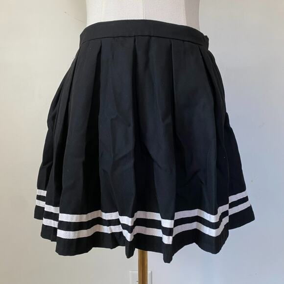 Hot Topic Womens Pleated Mini Skirt Size S/M Tennis Preppy Dark Academia Grunge - Picture 1 of 10